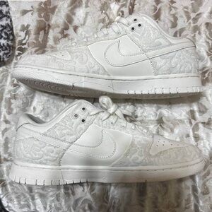 Women’s Nike dunks